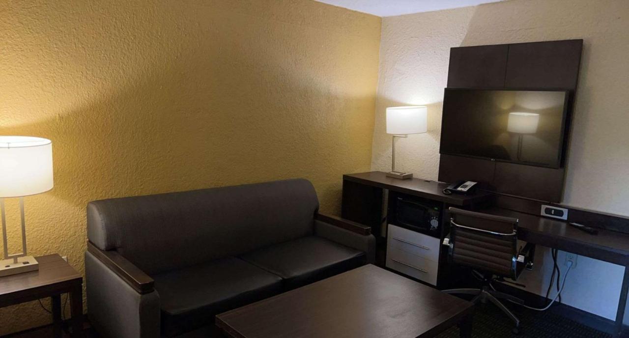 Surestay Plus Hotel By Best Western Веро Бич Экстерьер фото